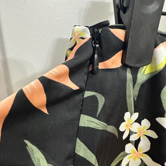 H&M DIVIDED Floral Wrap Skirt Size 4 - Picture 7 of 11